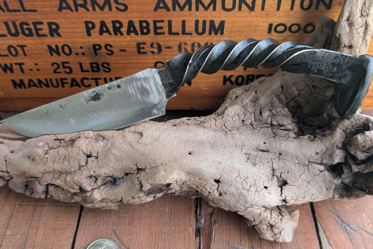 rail road spike knife.jpg